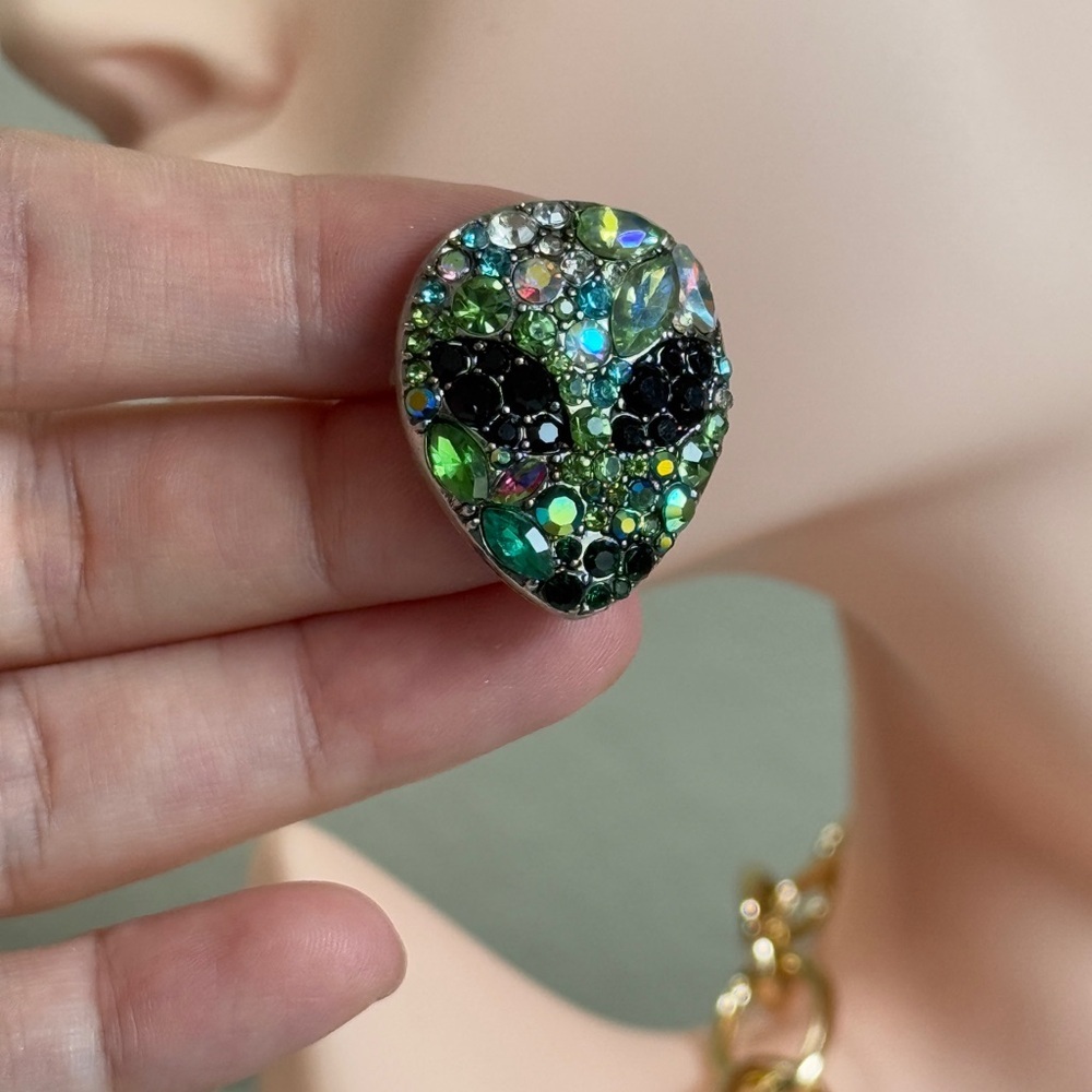 ⚜️❤️‍🔥  Aliené Rhinestone Brooch 👽💎💚 - Picture 6 of 7